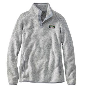 L.L. BEAN womens sz small fleece pullover quarter snap closure.